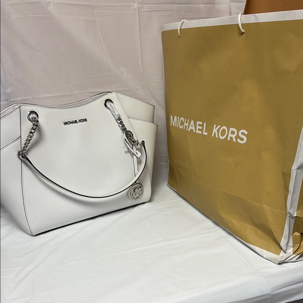 Michael Kors White Shoulder Bag